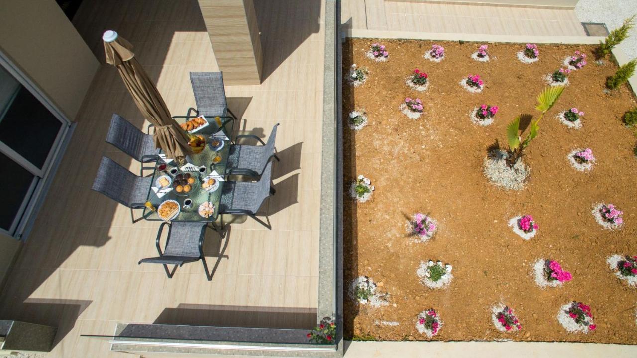 Luxury Villa Eva-Mari With Jacuzzi, 50M From The Beach Сталос Экстерьер фото