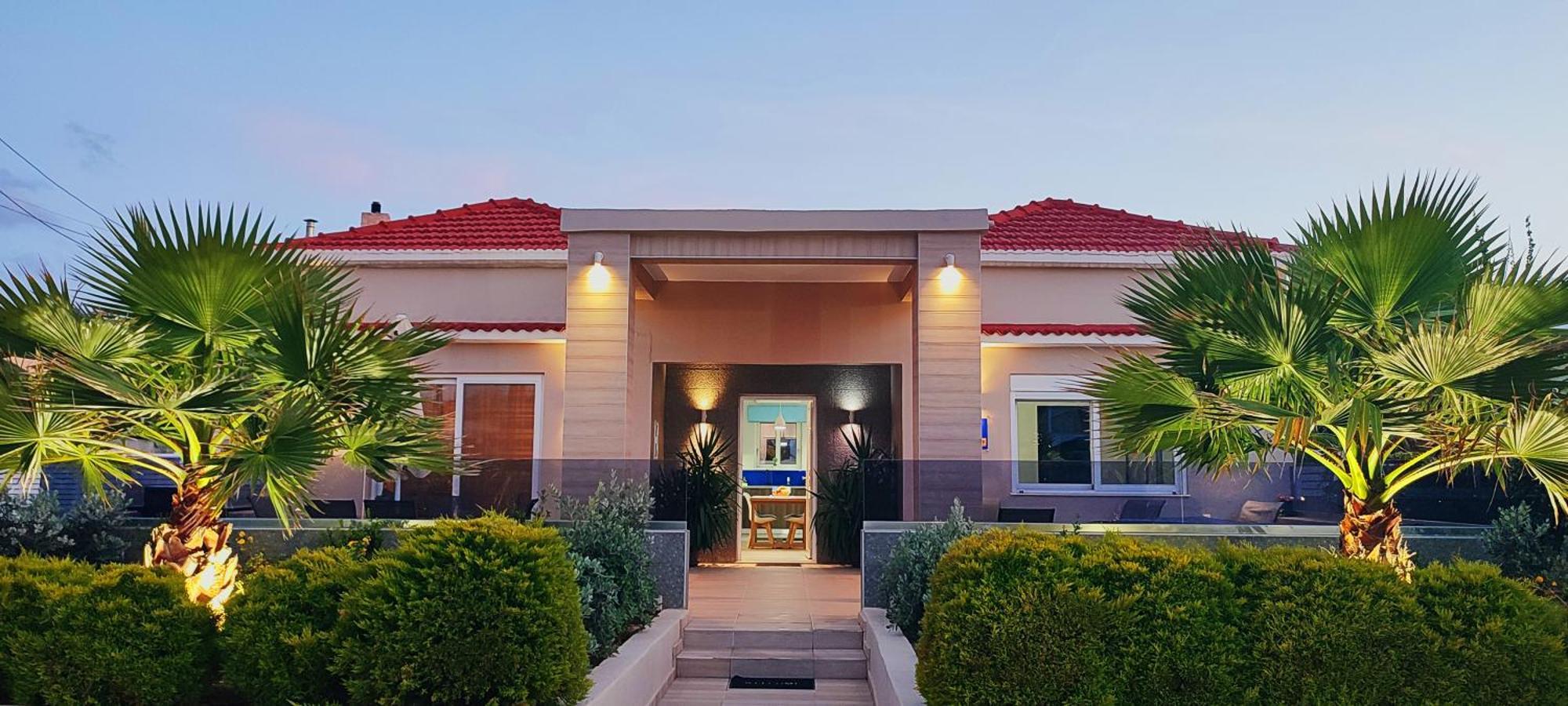 Luxury Villa Eva-Mari With Jacuzzi, 50M From The Beach Сталос Экстерьер фото